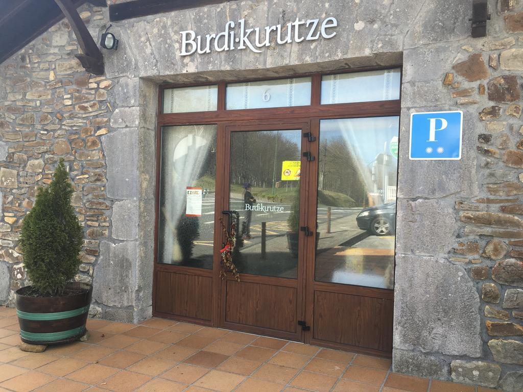 Burdi -Kurutze Pensión Urquiola Exterior foto